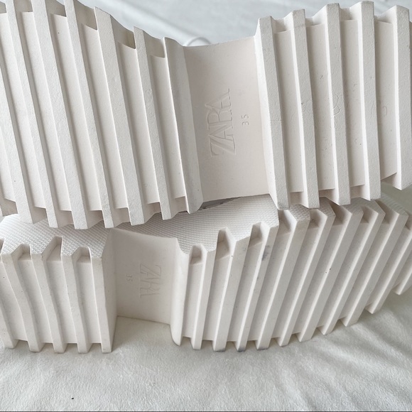 Zara White Lug Sole Lace-Up Leather Ankle Boots Size 5 - Picture 11 of 13